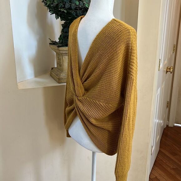 Women’s M mustard thick chunky twisted wrap back sweater - Picture 7 of 12